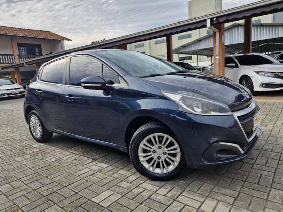 PEUGEOT 208 1.2 ACTIVE PACK 12V FLEX 4P MANUAL PEUGEOT 208 1.2 ACTIVE PACK 12V FLEX 4P MANUAL